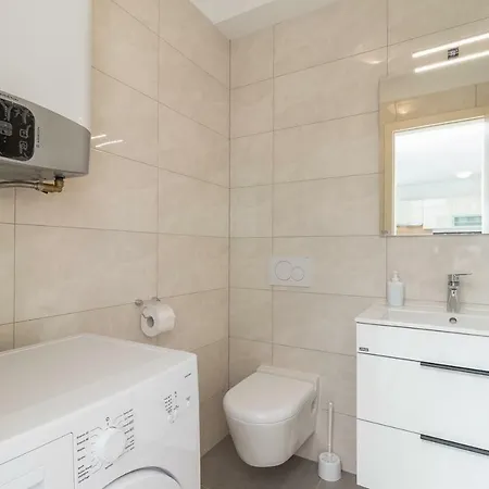 Apartament Aron *