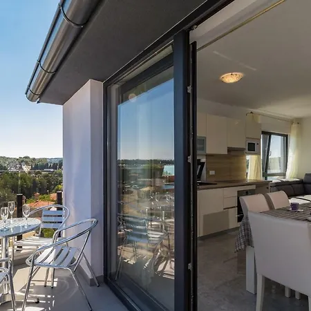 Aron Apartment